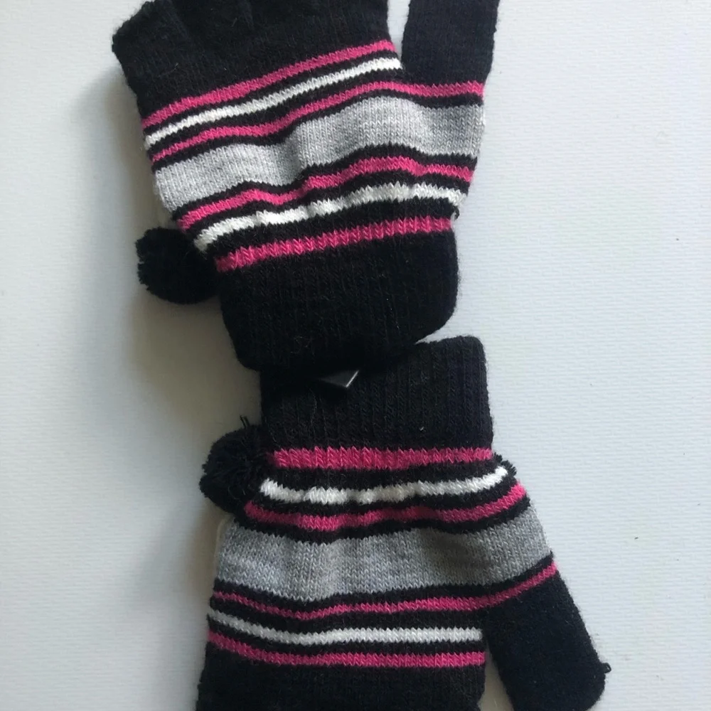 Panda Ardene Black and Pink Cozy Gloves 🐼